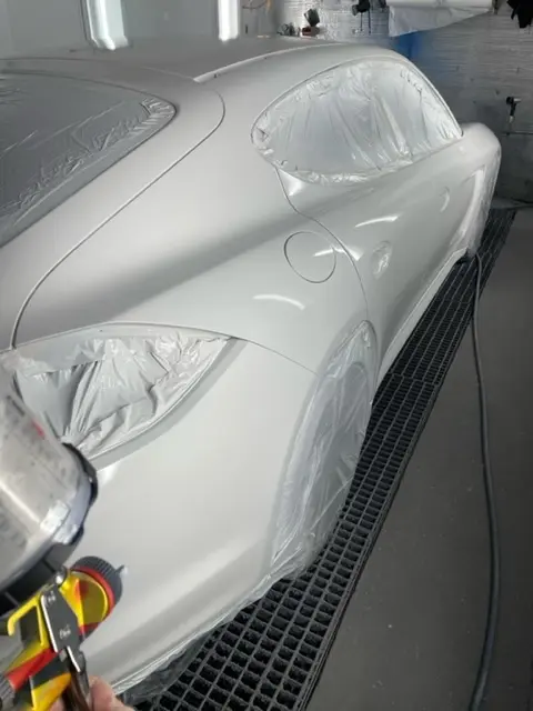 Réalisation de carrosserie à l'atelier