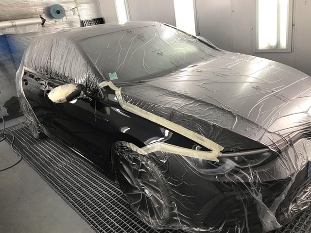 Travail de carrosserie sur un véhicule